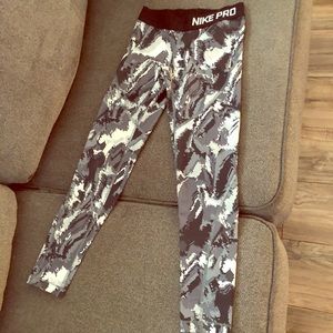 Nike pro dry-fit leggings